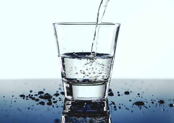 Ajioki - Une eau pure - Zéro déchets - Stop aux bouteilles d'eau en plastique